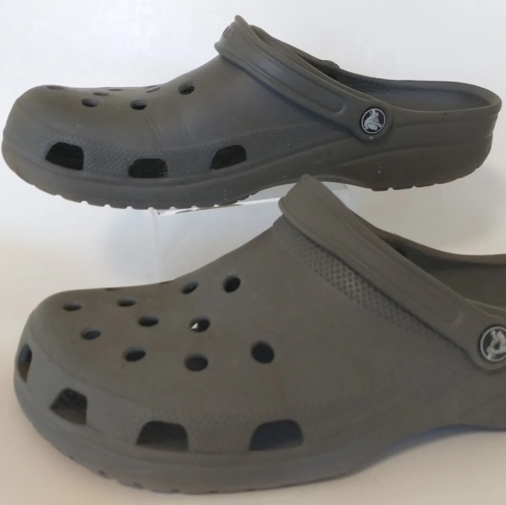 Crocs Classic Clog Unisex Men’s Size 12 Gray Slip On Comfort Shoes